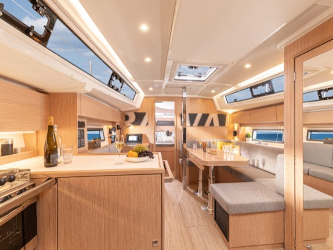 Bavaria 38
