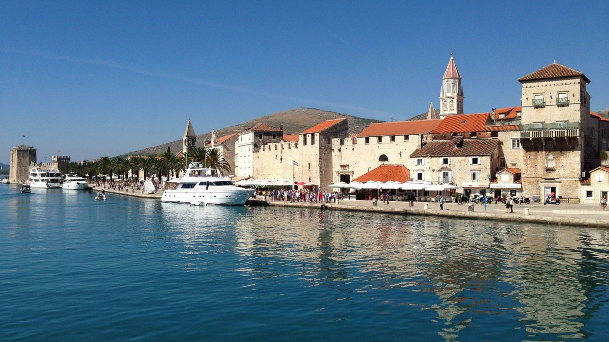 Split en catamaran : Stari Grad, Bisevo, Solta, Komiza, Hvar.