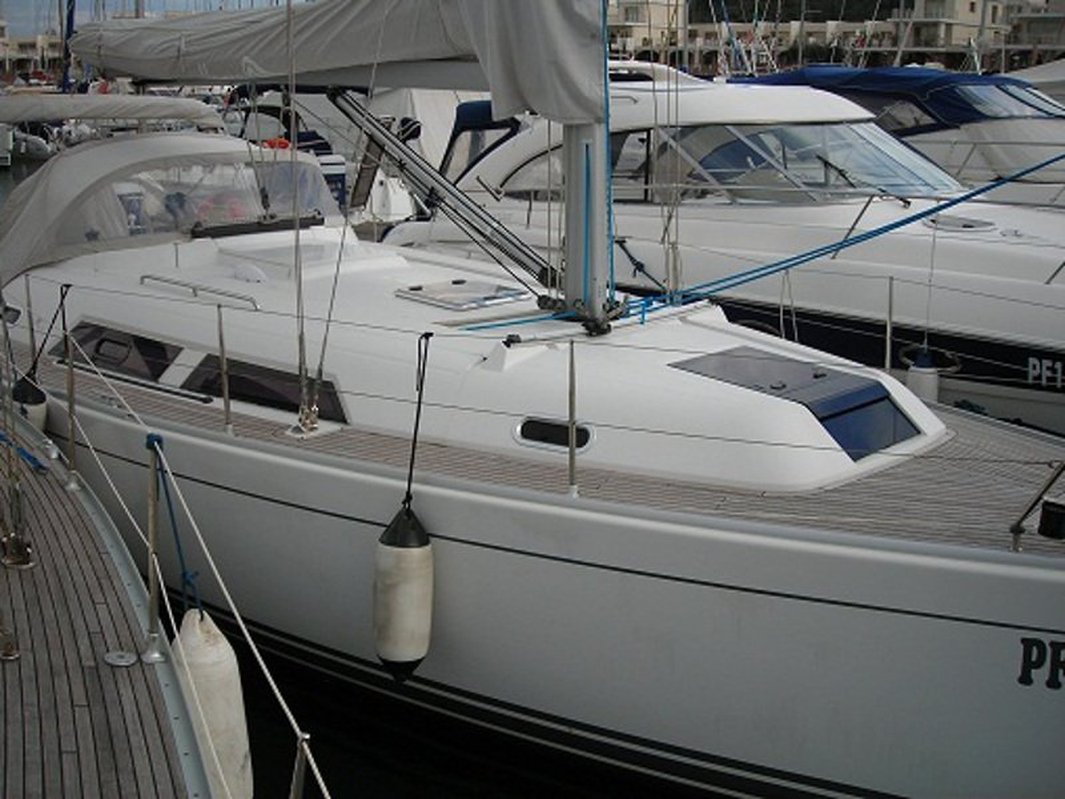 Hanse 370