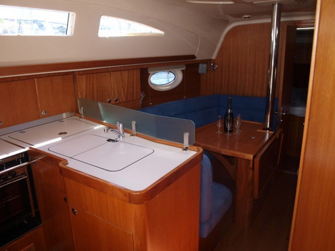 Elan 340