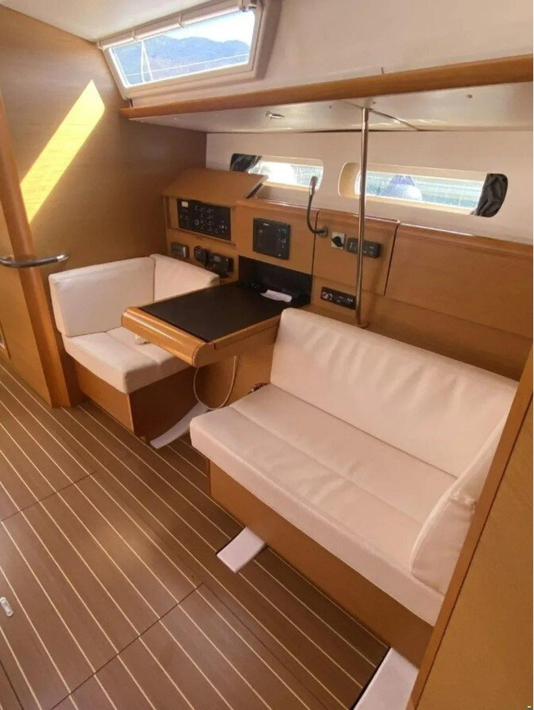 Sun Odyssey 439