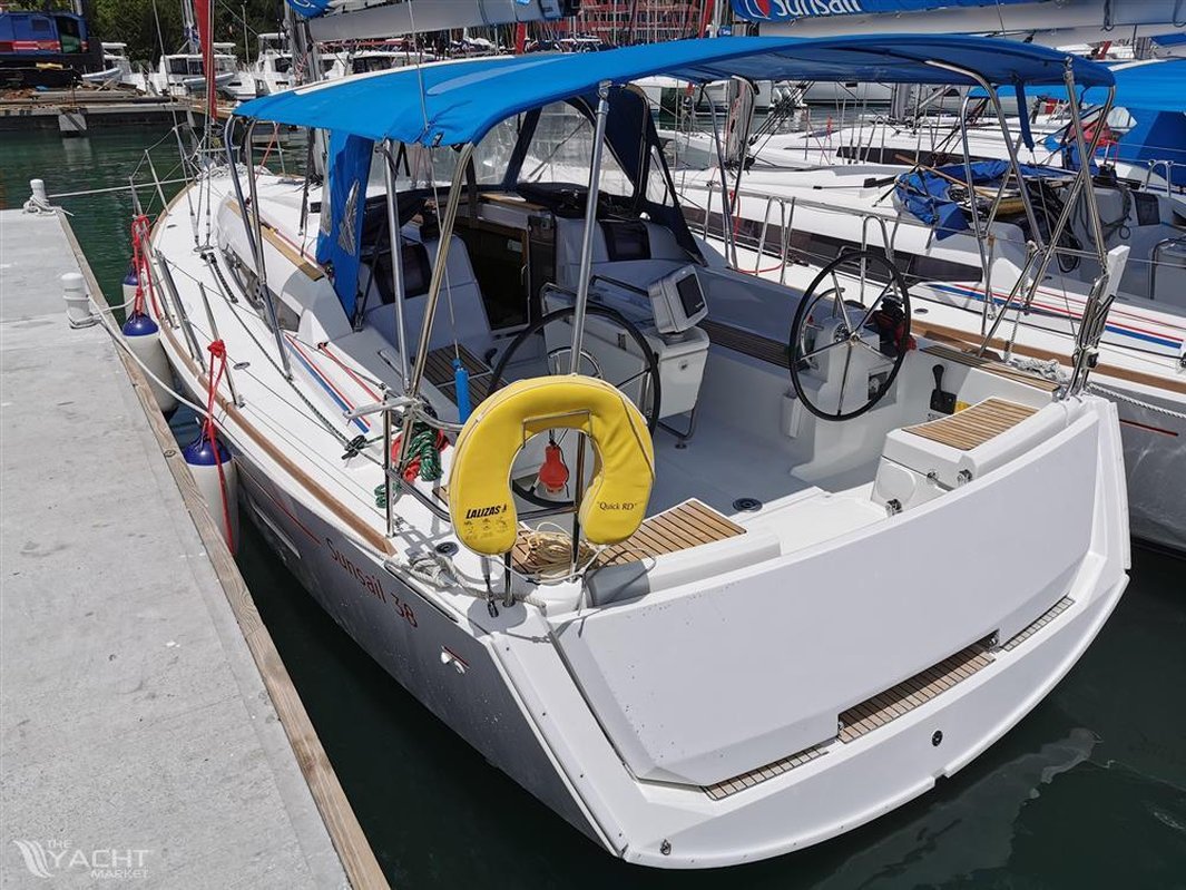 Sunsail 38