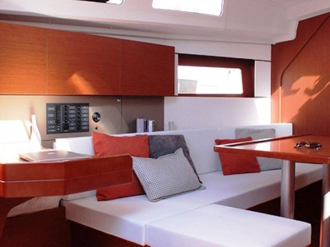 Moorings 352
