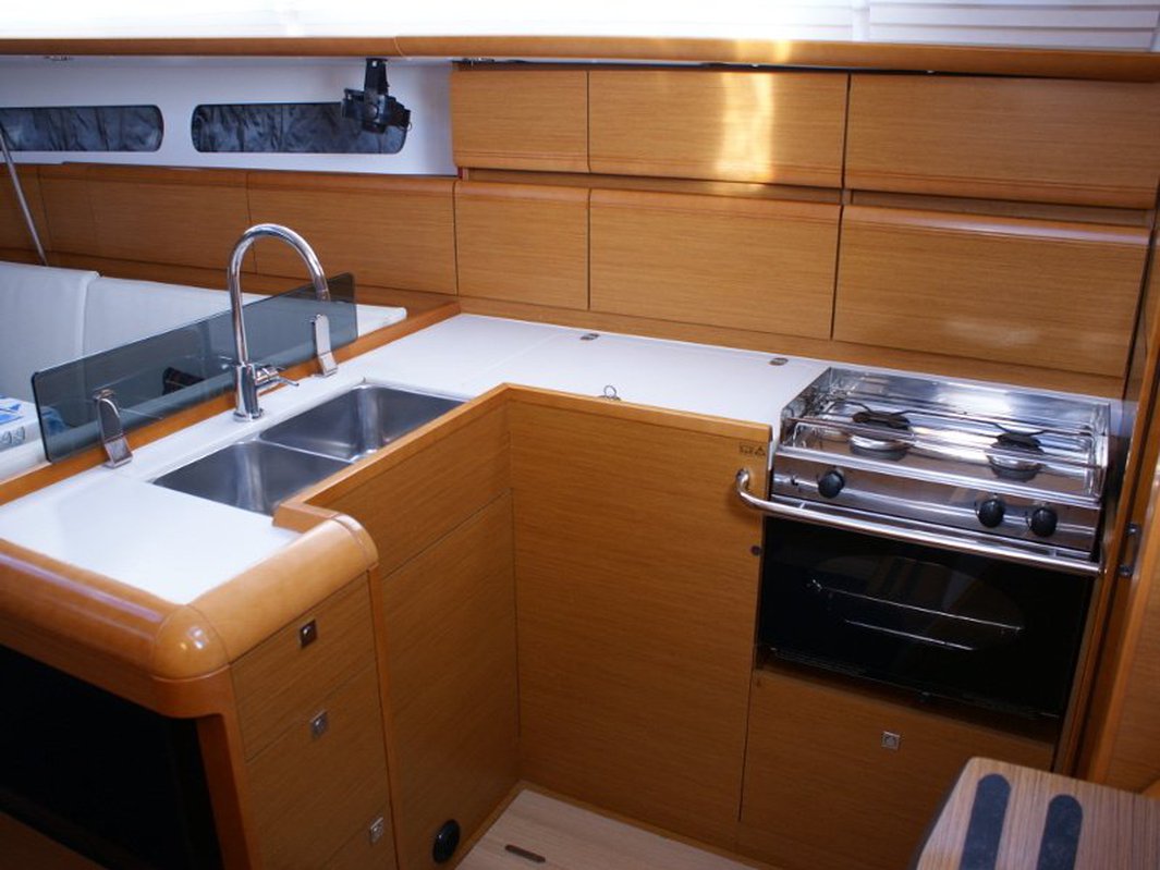 Sun Odyssey 409
