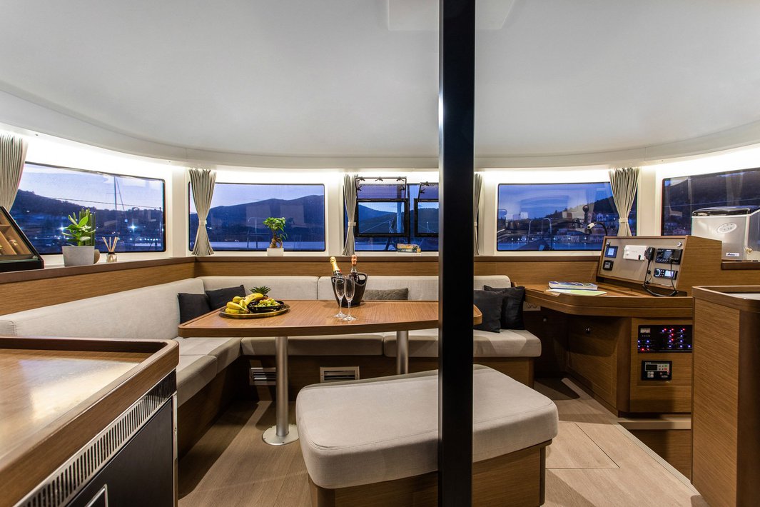 Lagoon 42
