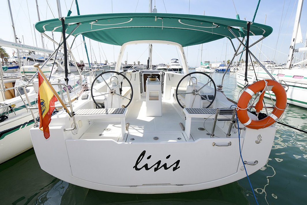 Oceanis 38