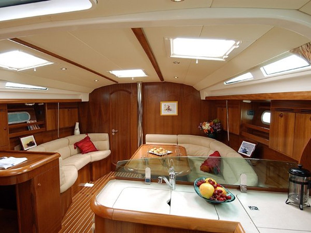 Sun Odyssey 45