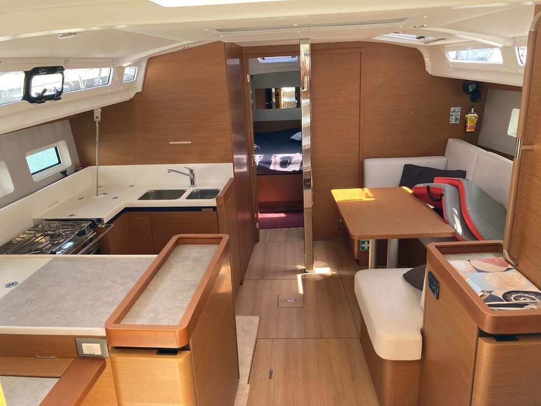Sun Odyssey 440