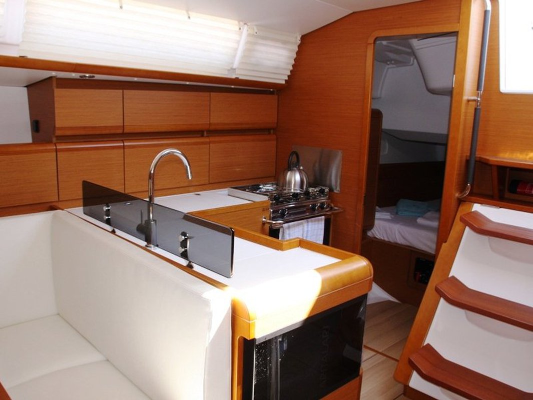 Sun Odyssey 439
