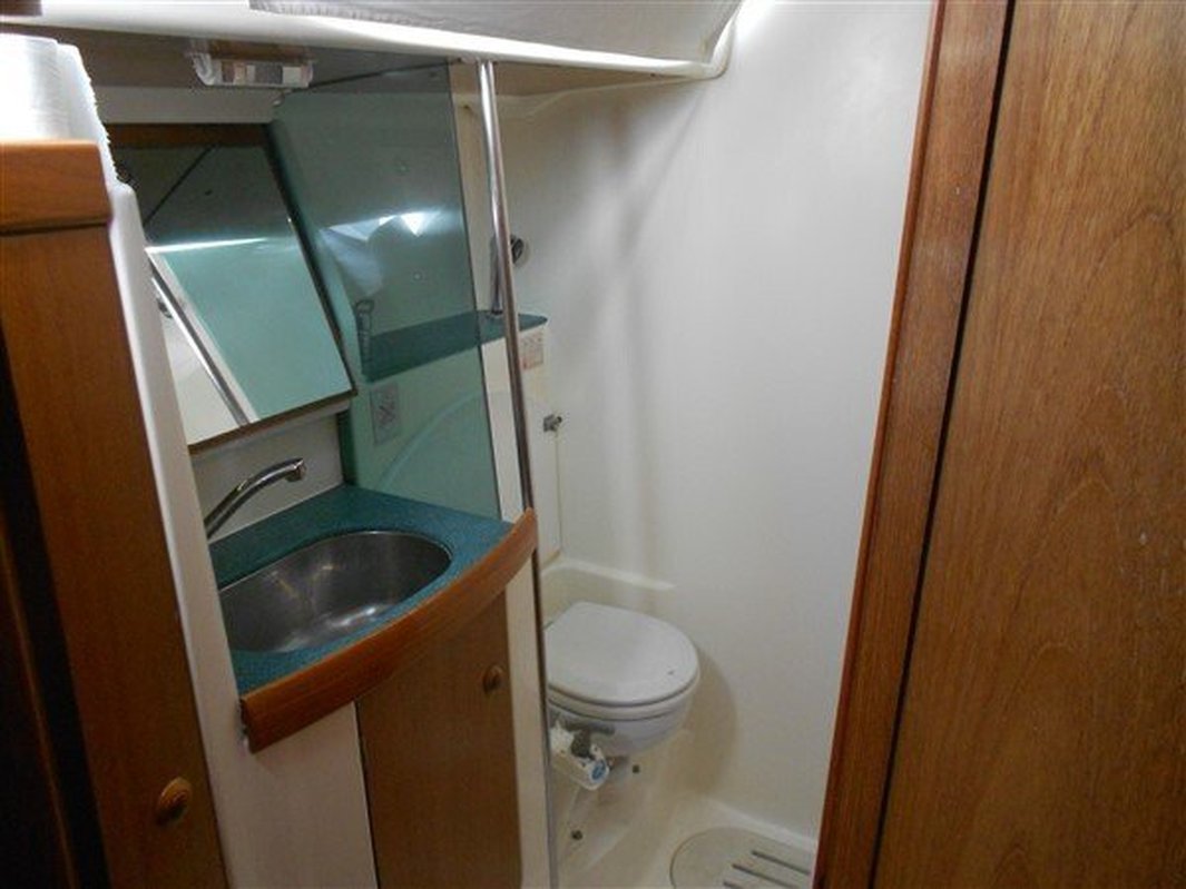 Sun Odyssey 43