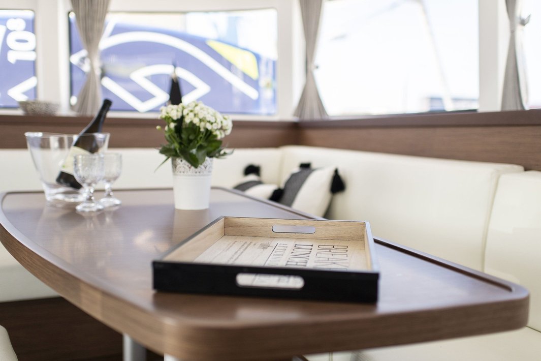 Lagoon 42