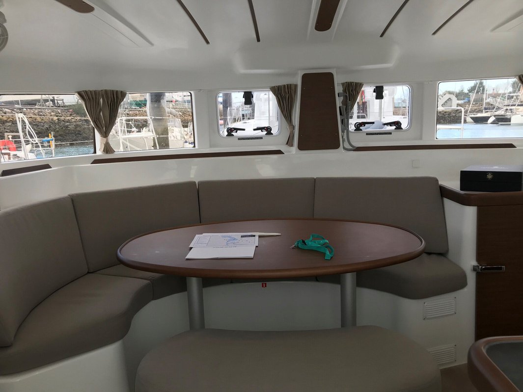 Lagoon 380