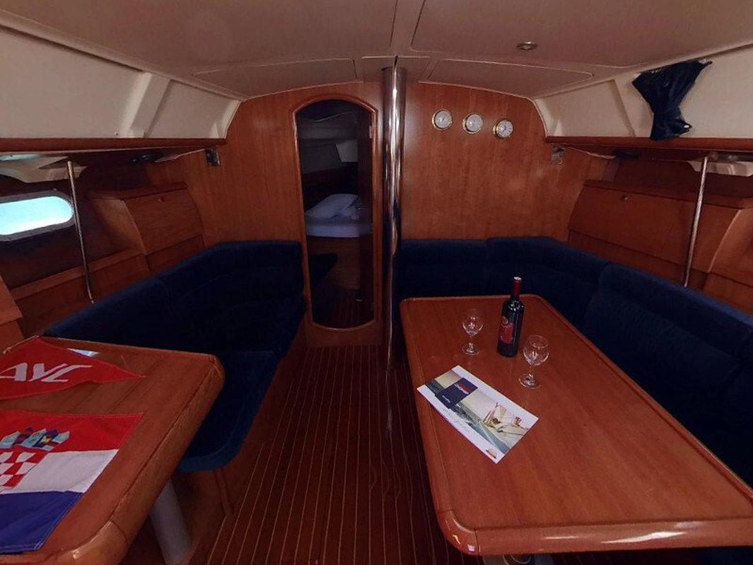 Sun Odyssey 40