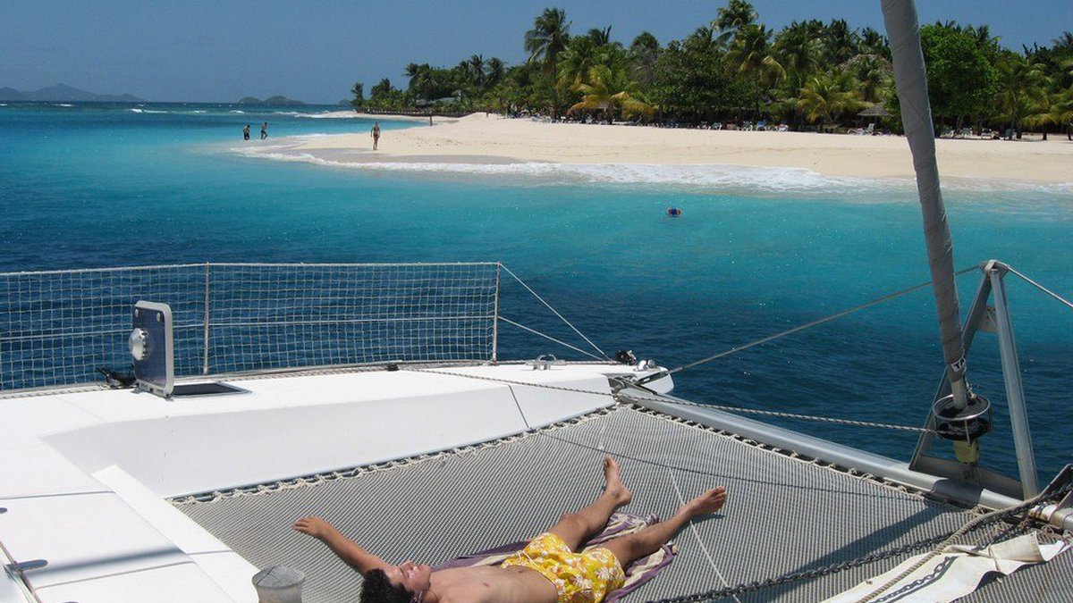 catamaran sailing guadeloupe