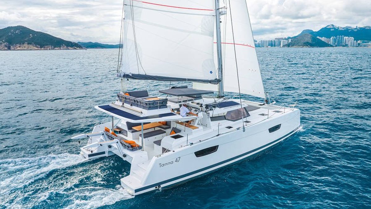 Louer un catamaran TANNA 47 Port du Marin
