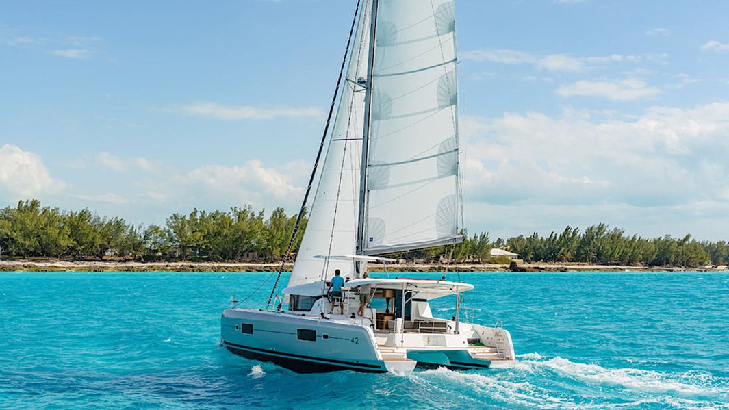 Lagoon 42