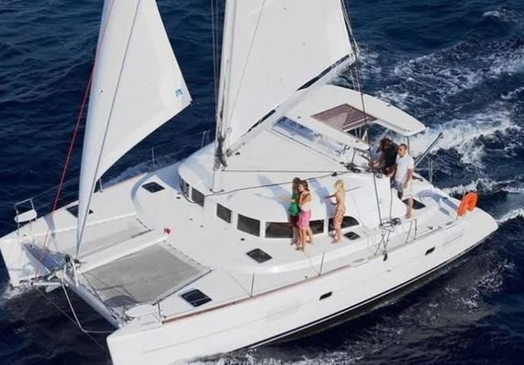 Lagoon 380