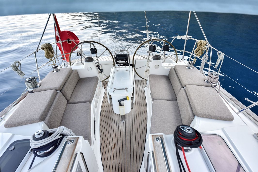 Bavaria 44