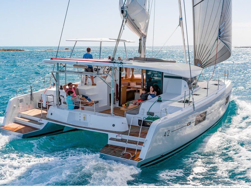 Lagoon 42