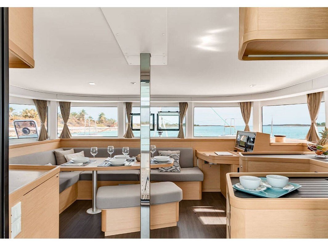 Lagoon 42