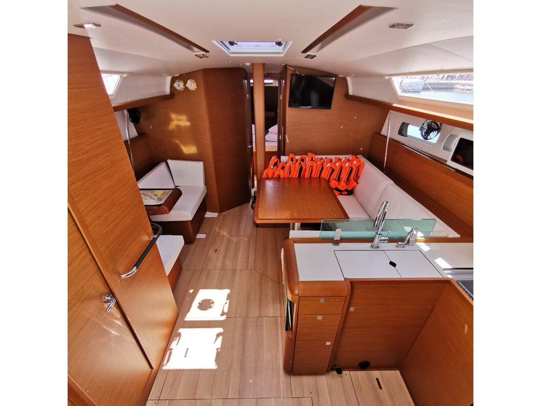 Sun Odyssey 449