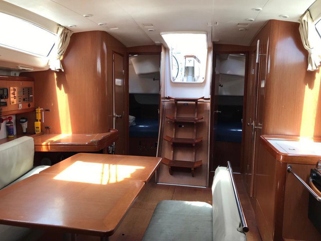 Oceanis 43