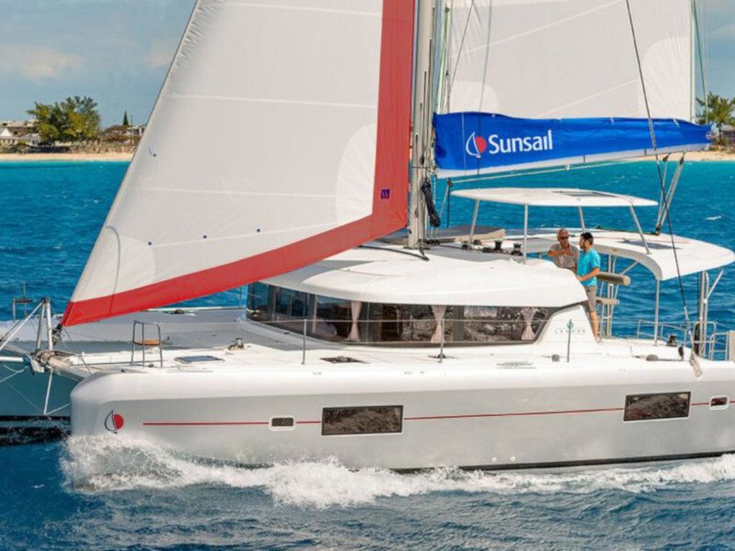 Lagoon 42