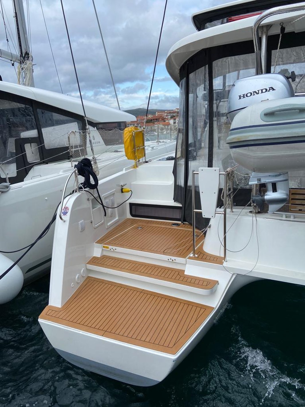 Lagoon 42