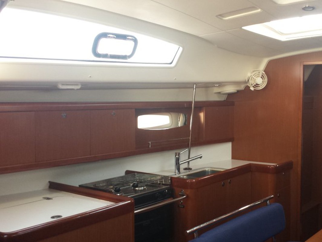 Oceanis 43
