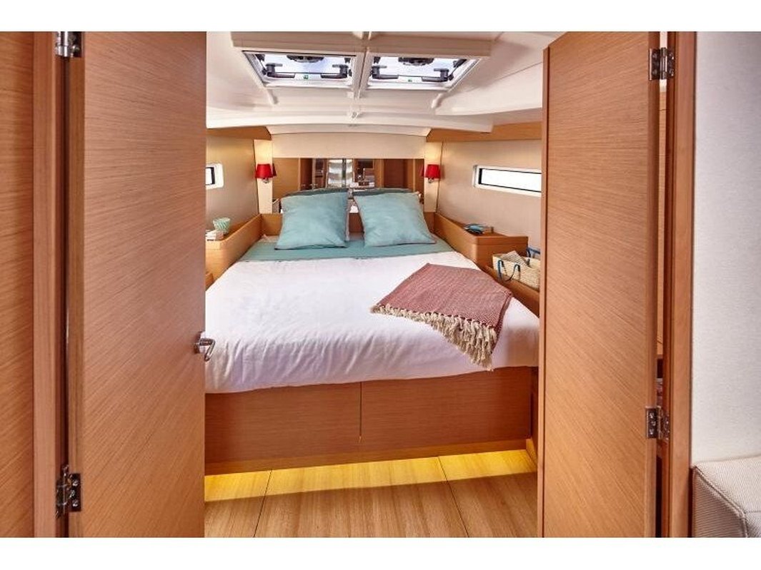 Sun Odyssey 490