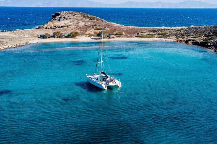 rent a catamaran cyclades