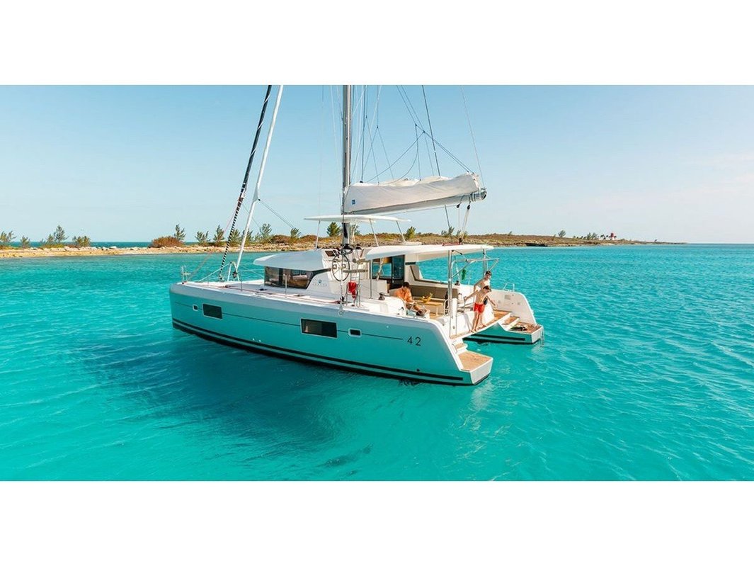 Lagoon 42