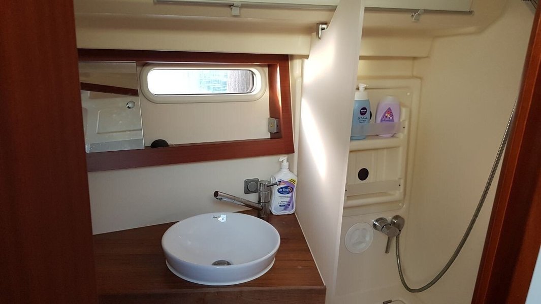 Hanse 415