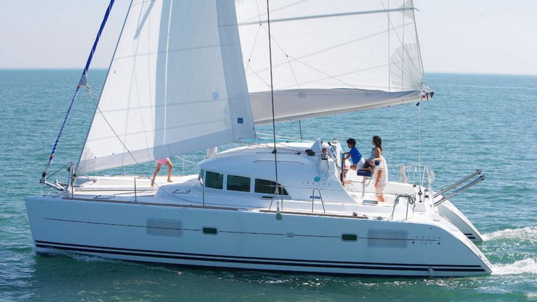 Lagoon 380 S2