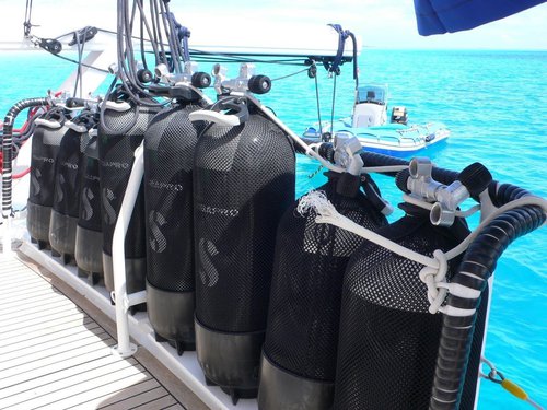 photo matériel de plongée sous-marine scubapro