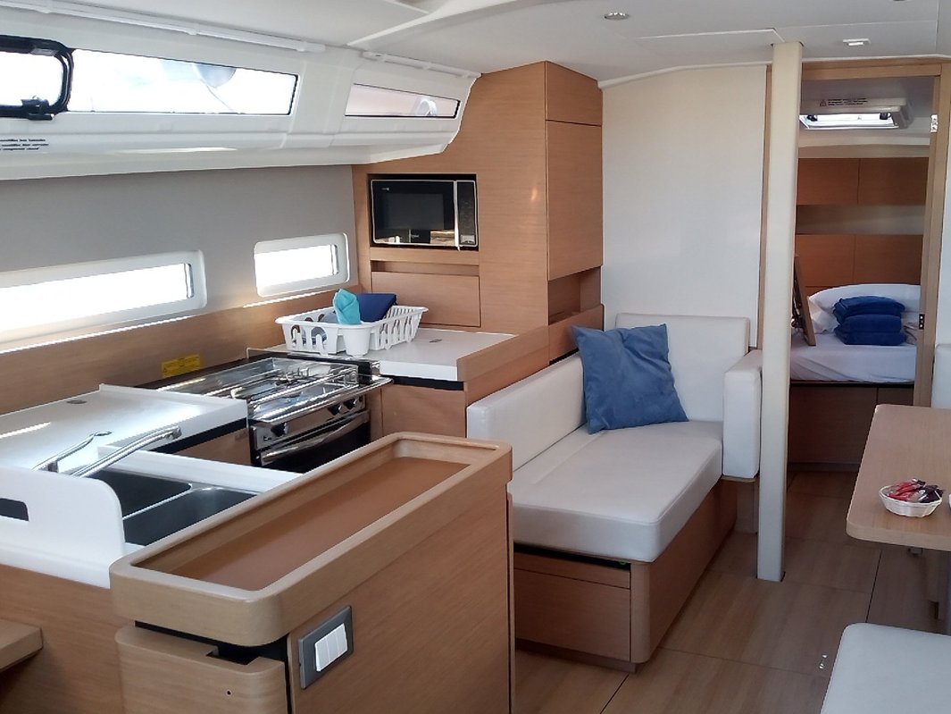 Sun Odyssey 410