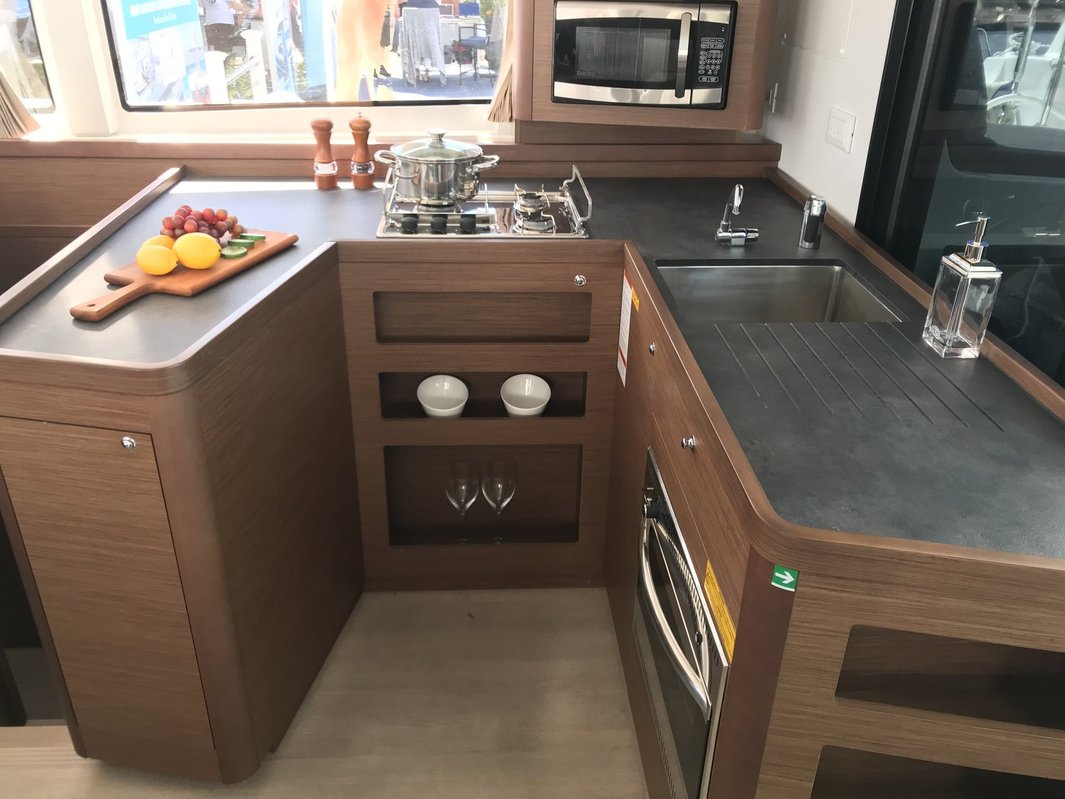 Lagoon 42