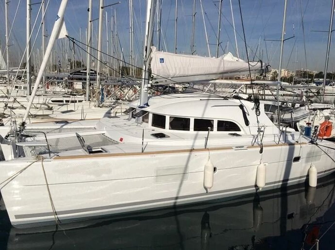 Lagoon 380