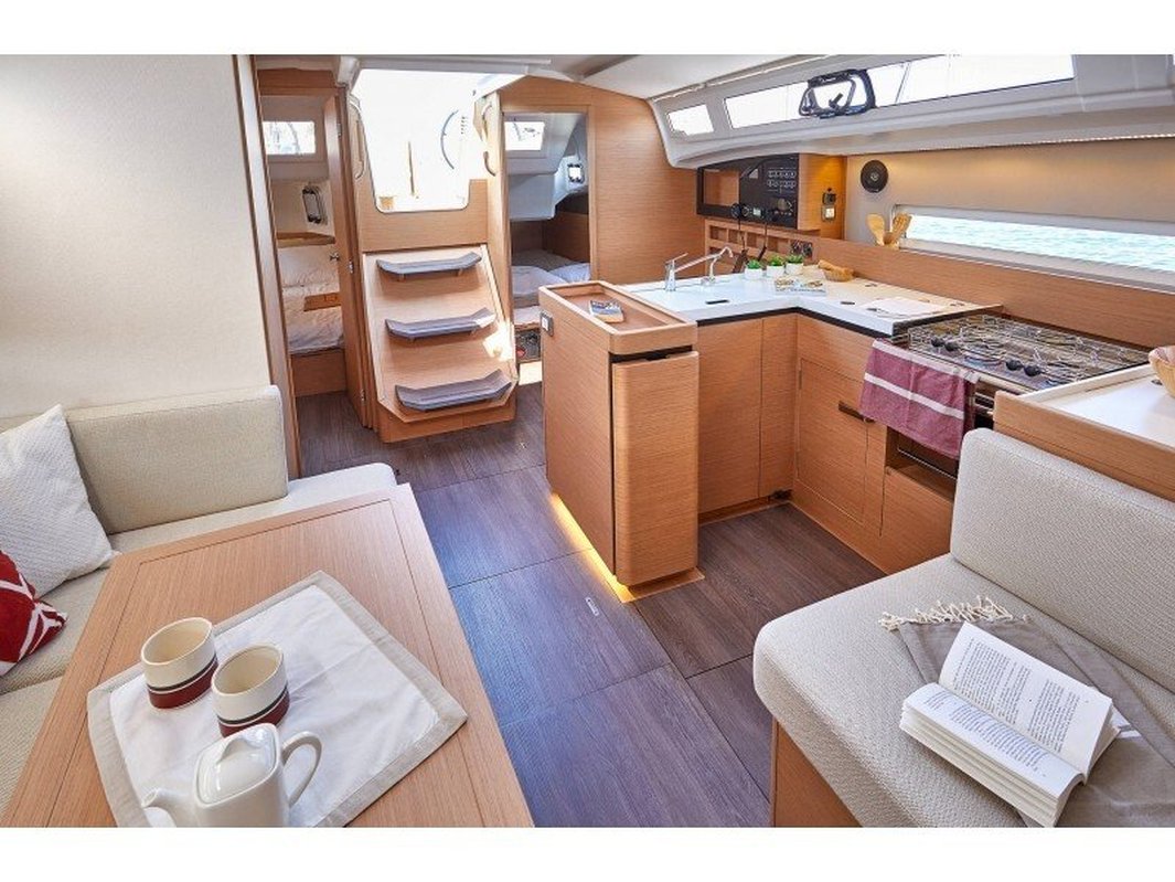 Sun Odyssey 410