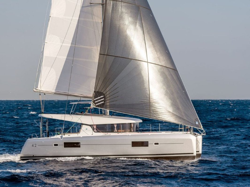 Lagoon 42