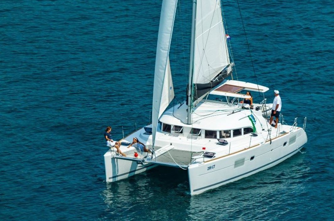 Lagoon 380