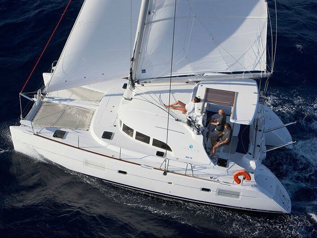 Lagoon 380